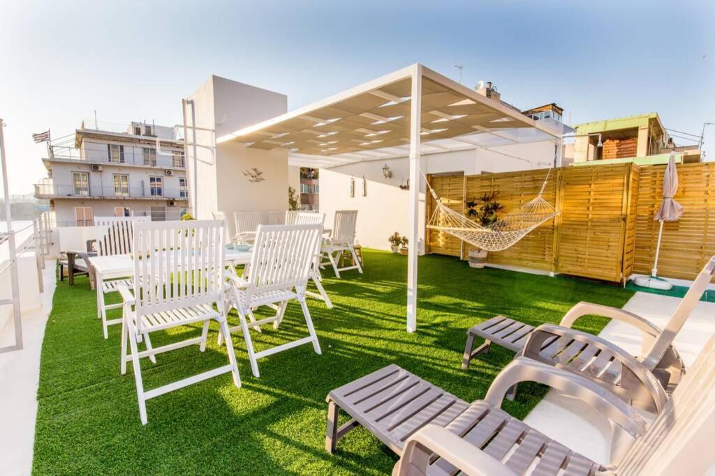 Neoclassical Flat With 2 Bedrooms In פיראוס מראה חיצוני תמונה